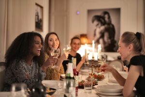 5 conseils pour organiser un enterrement de vie de garçon jeune fille réussi
