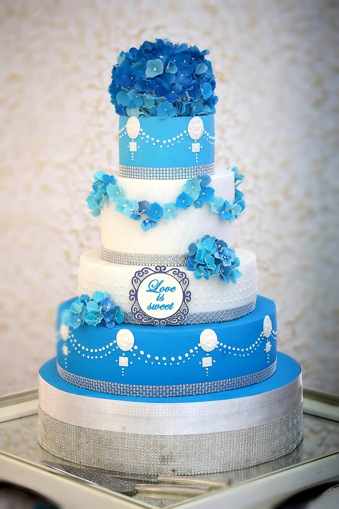 Gâteau de mariage bleu
