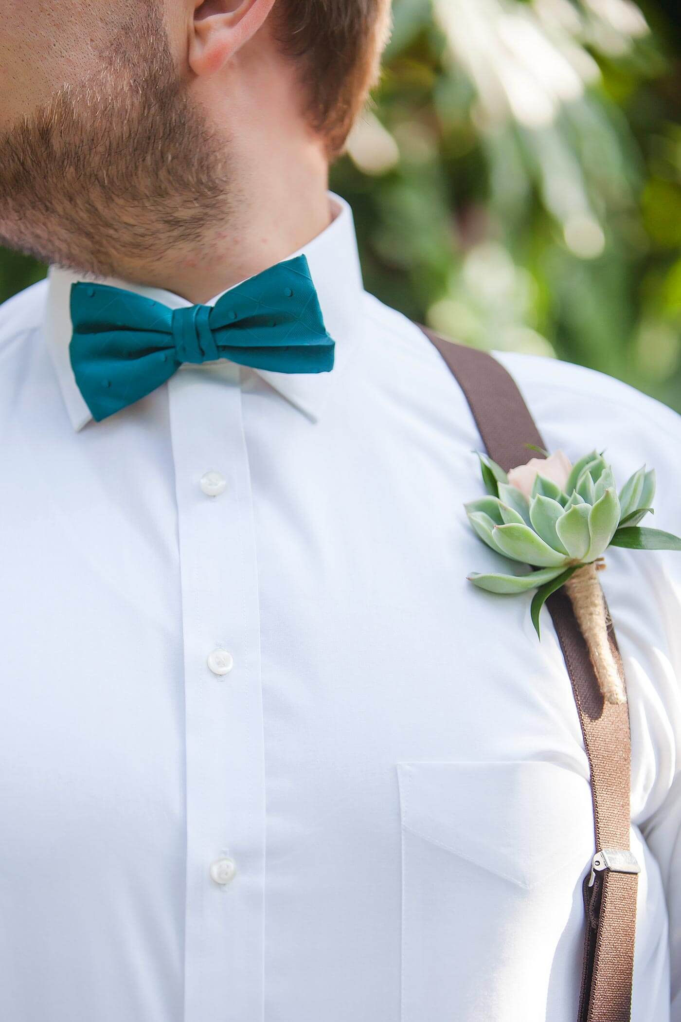 Groom with bretelles