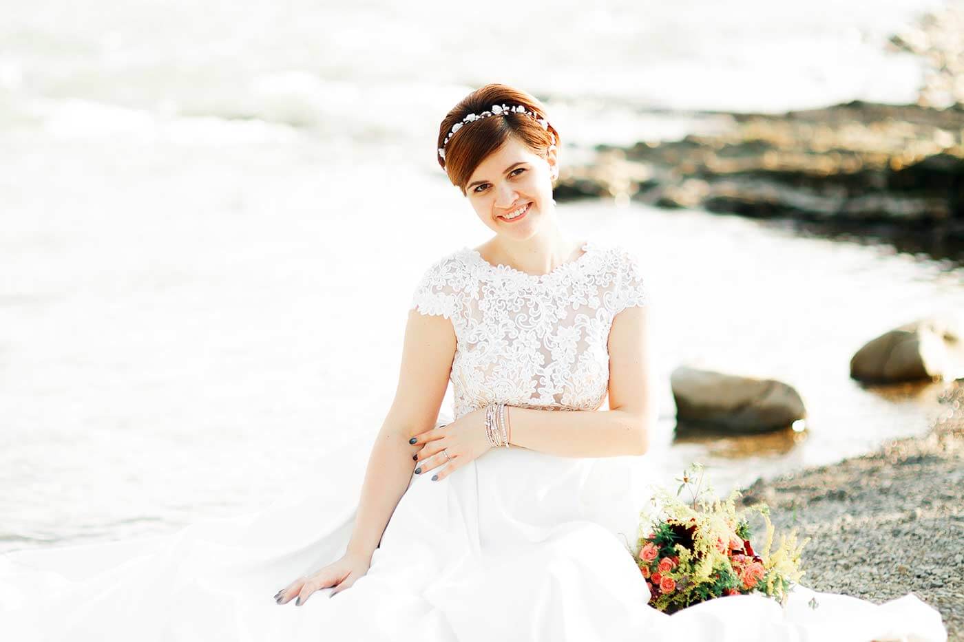 coiffure de mariée avec cheveux courts