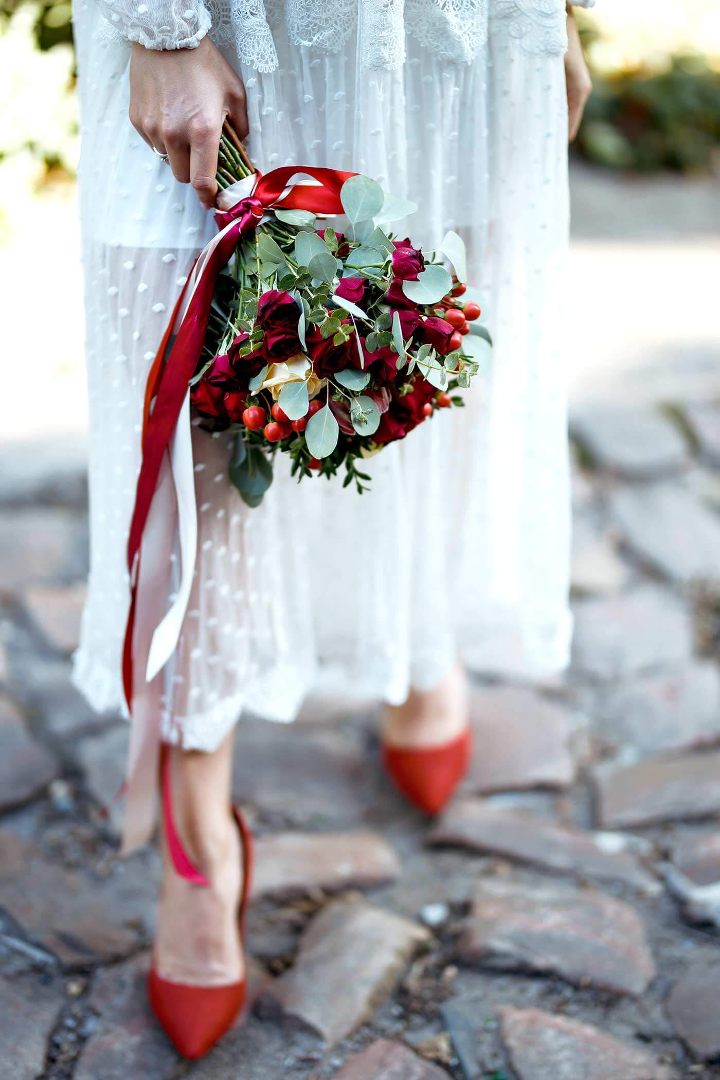 bouquet de mariée roses d'eucalyptus