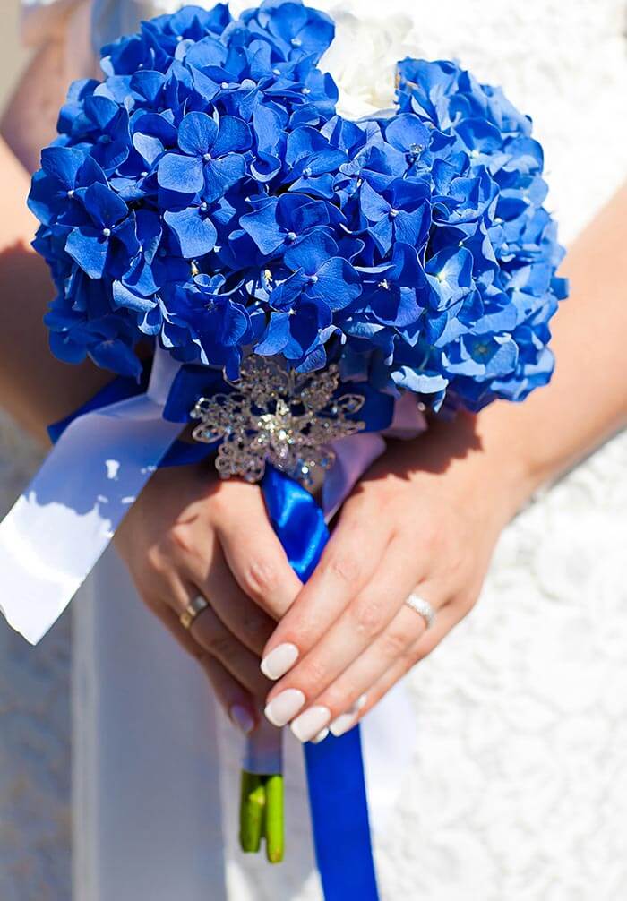 bouquet de mariée avec hortensias