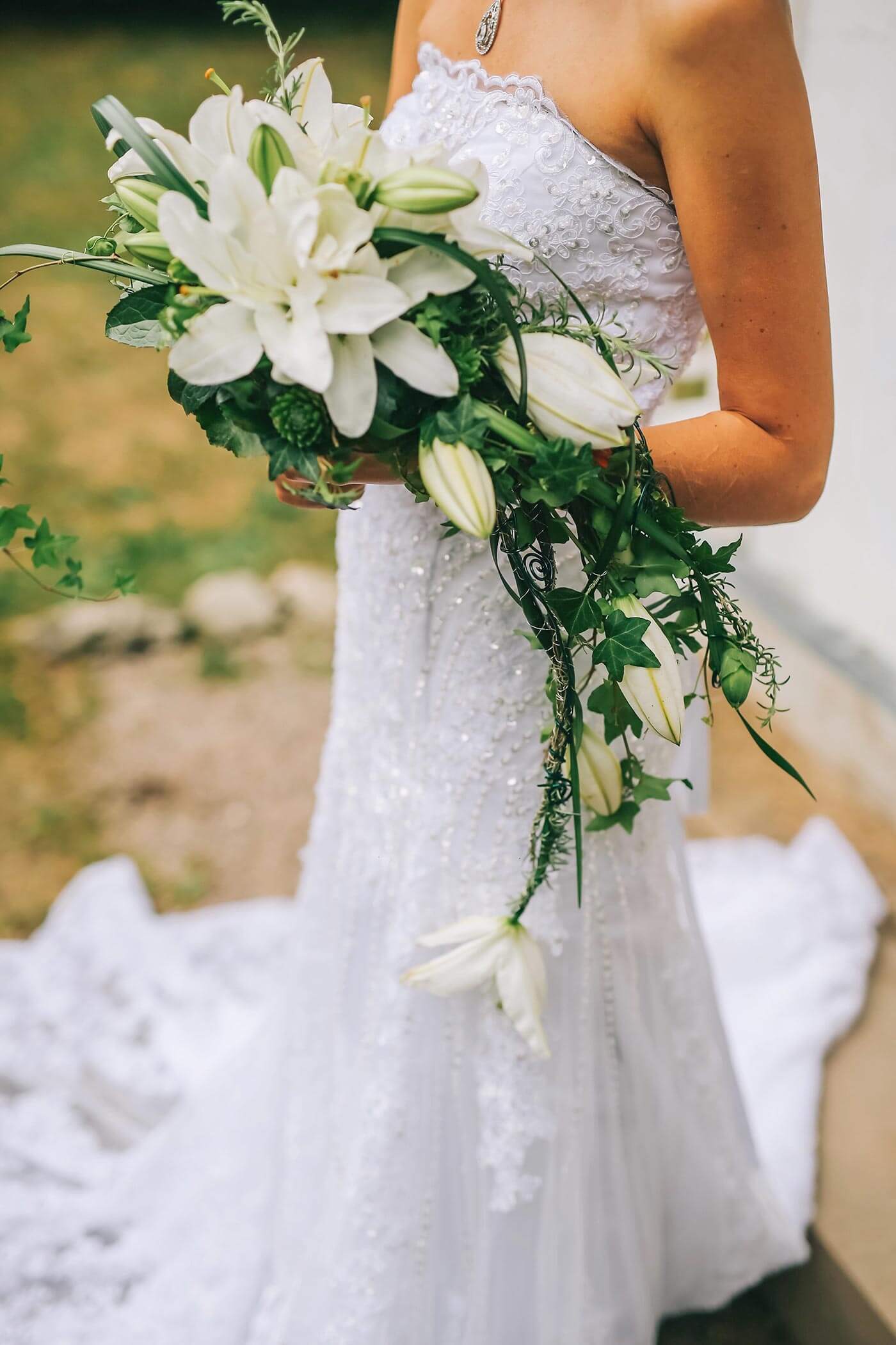 bouquet de mariée avec lys