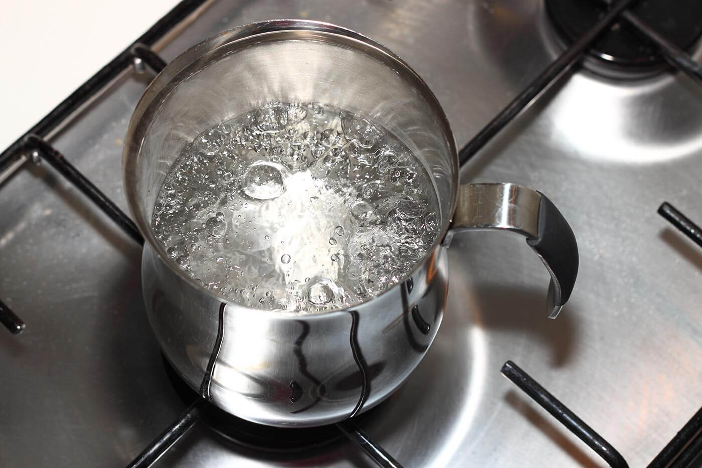 Faire bouillir l'eau avant de faire des glaçons