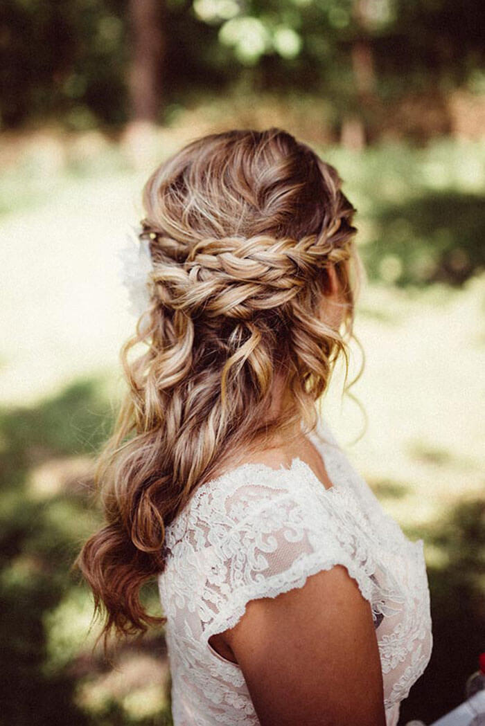 Tresses pour le mariage