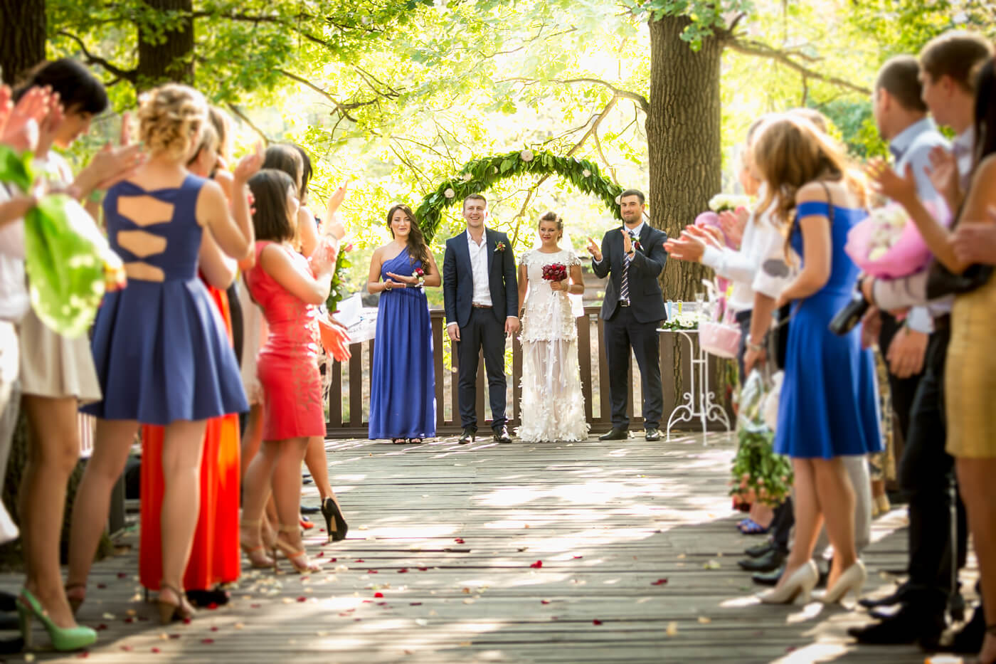 Cérémonie de mariage libre en forêt