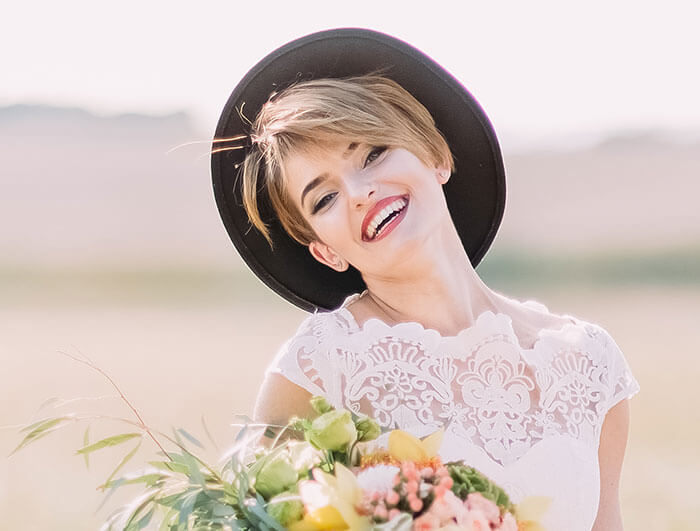 Dents droites pour le mariage