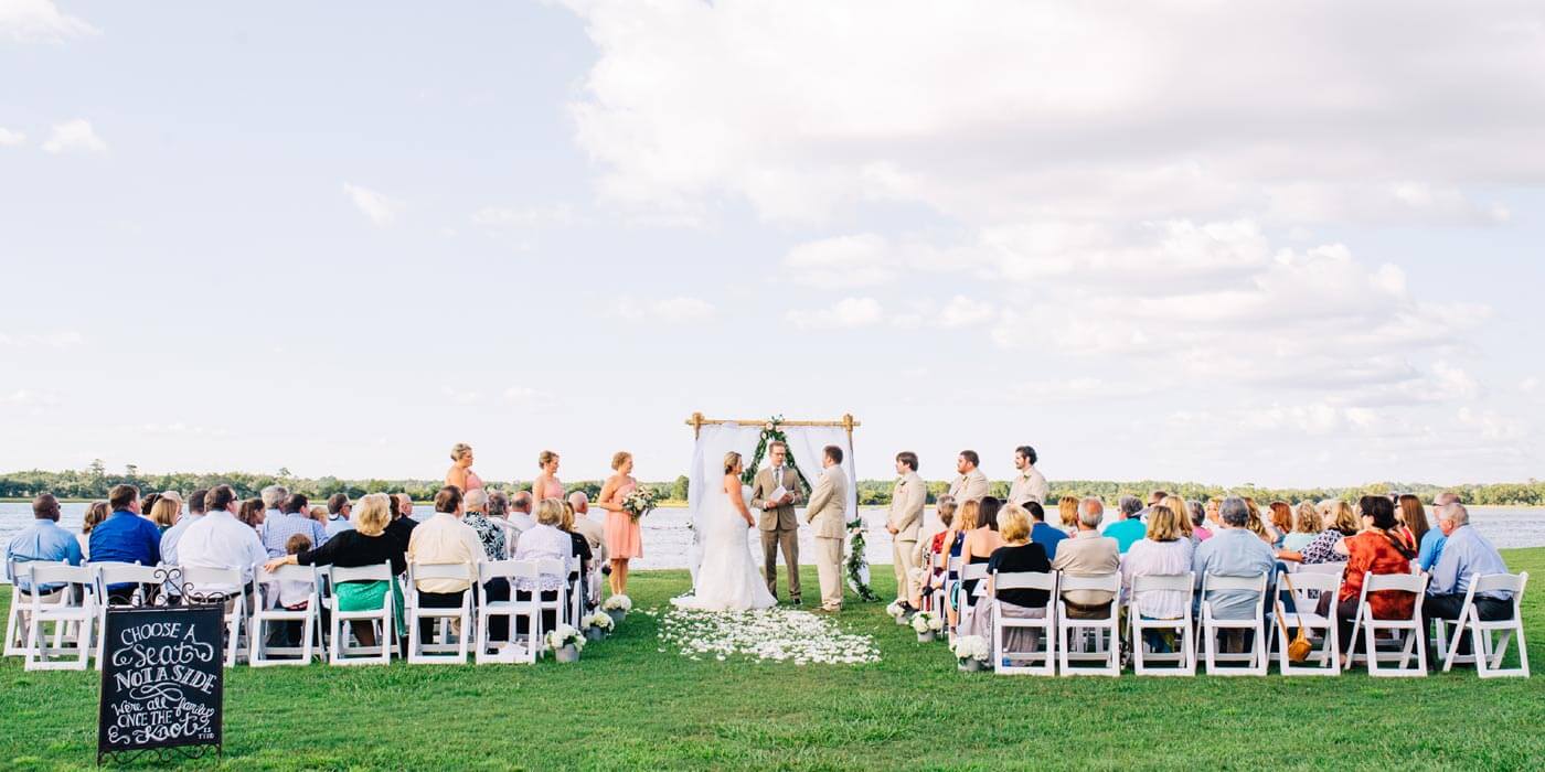 mariage au bord de l'eau