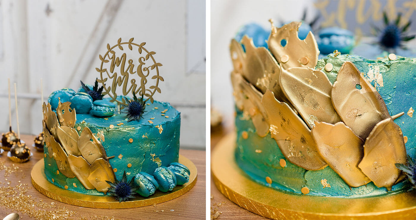 Gâteau de mariage or bleu
