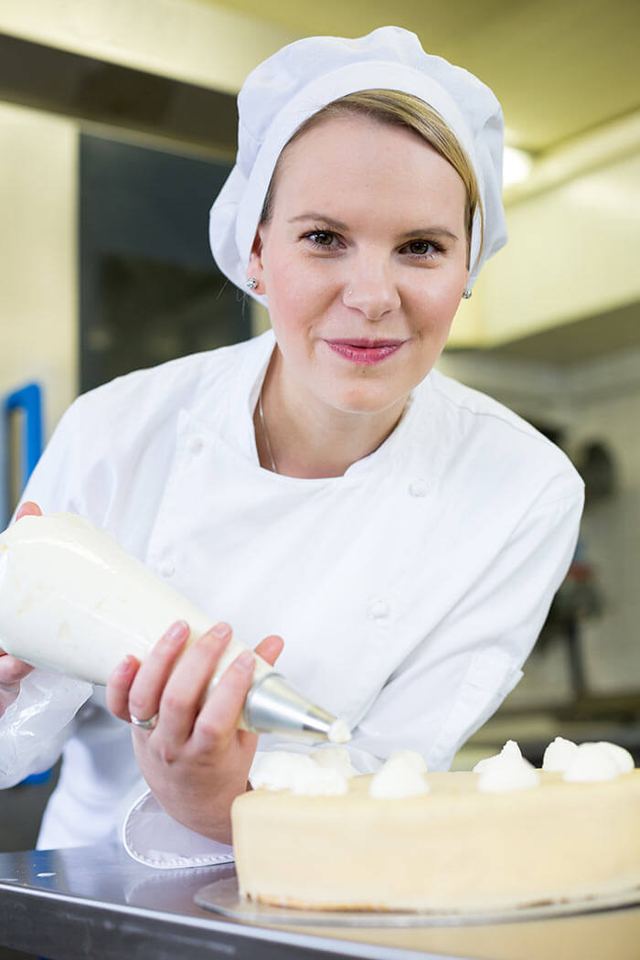 Faire un gâteau de mariage soi-même