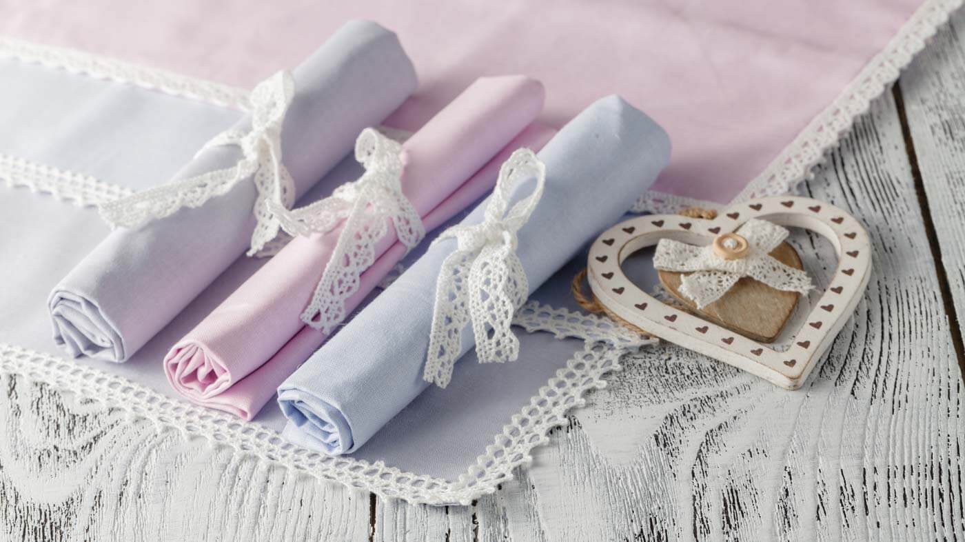 Pliage de serviettes de table mariage vintage
