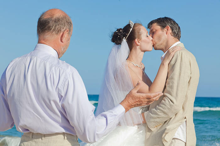 cérémonie de mariage à l'étranger