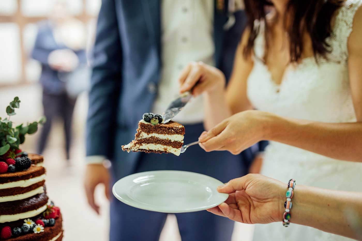 Quand découper le gâteau de mariage