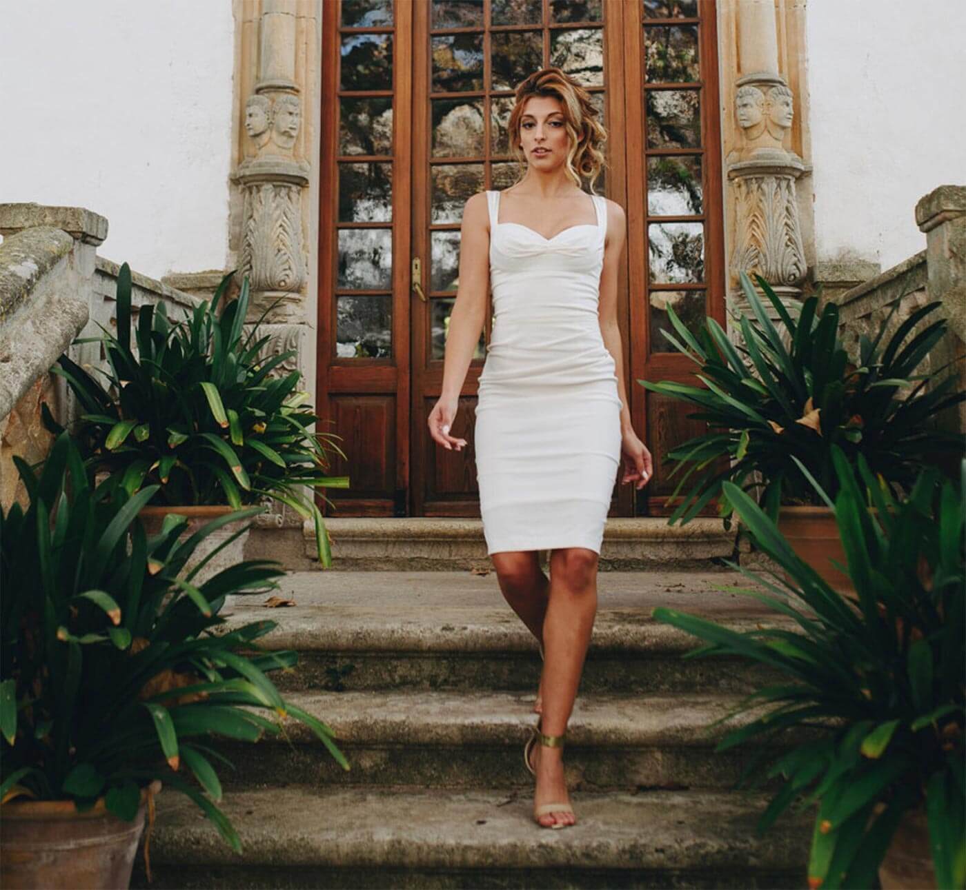 robe de mariée courte étroite