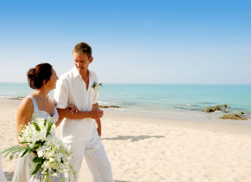 mariage à l'étranger sur la plage