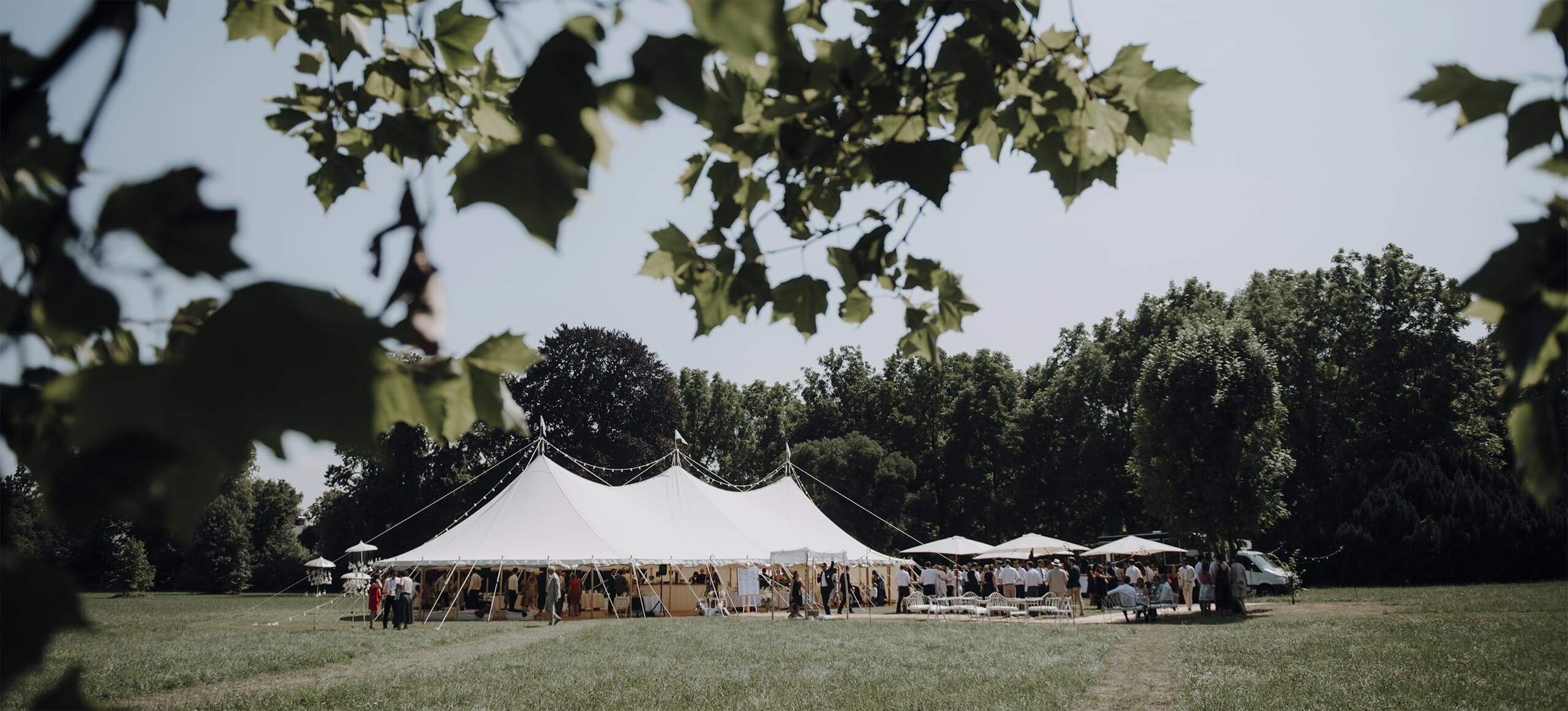 mariage sous la tente vintage